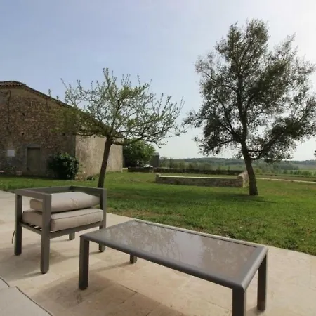 House Brouquet * Fources